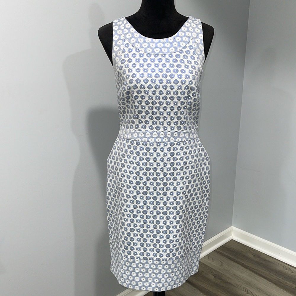 Boden size 6 dress white blue floral print pencil sheath style pockets